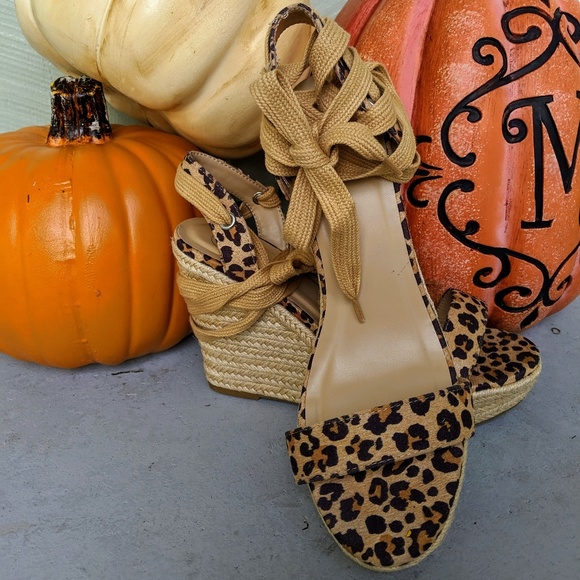 Leopard Print  Lace Up Wedges 10 - Picture 2 of 4